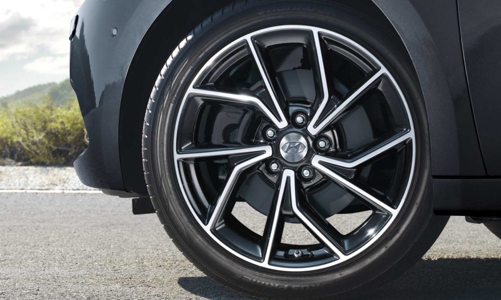 2019-Hyundai-i40-facelift_3