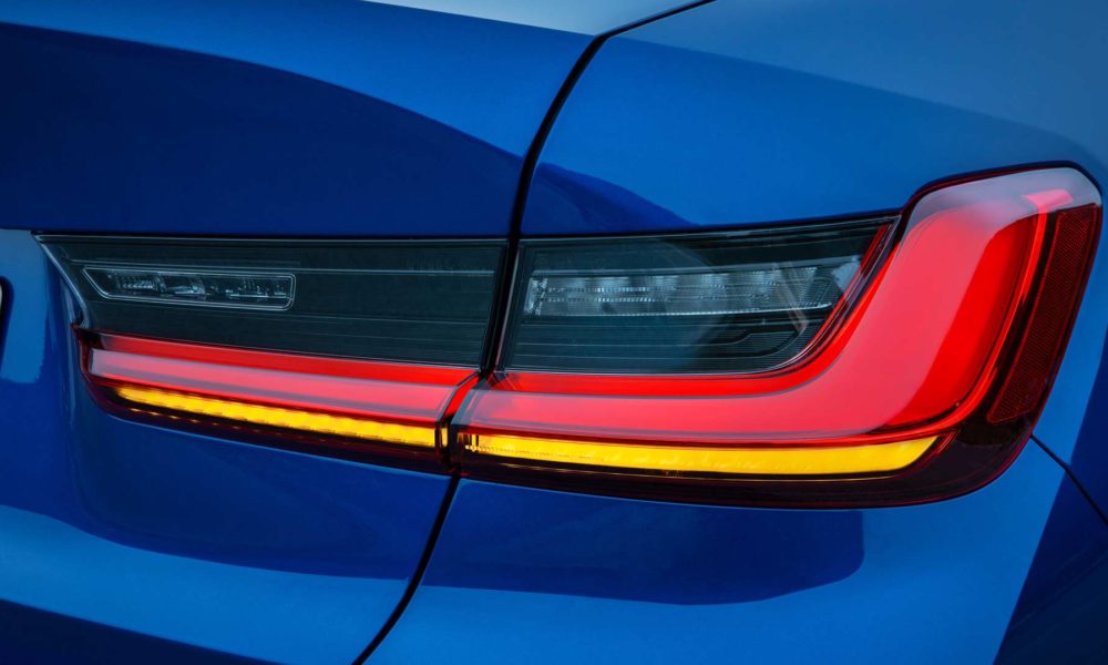 7th-generation-2019-BMW-3-Series-M-Sport-tail-lamps