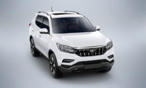 Mahindra Y400 XUV700