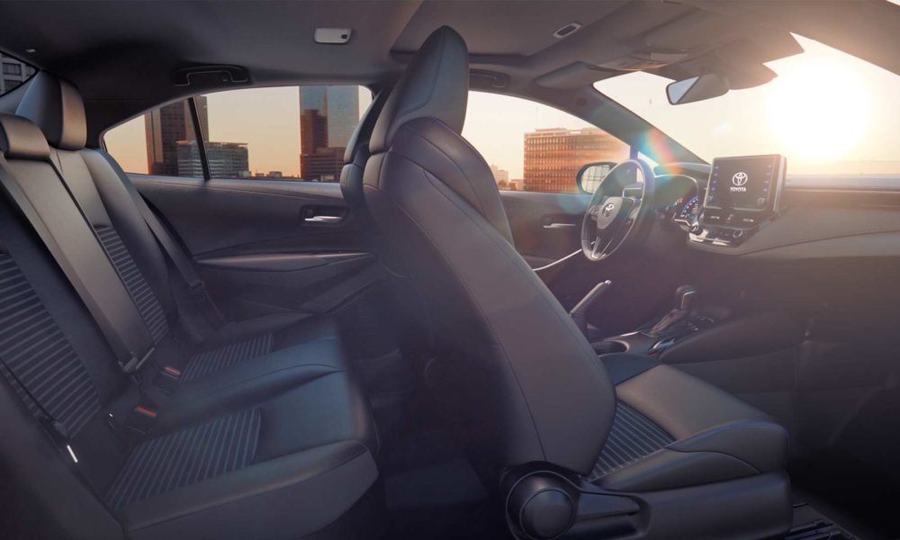 12th-generation-2019-Toyota-Corolla-Sedan-Interior