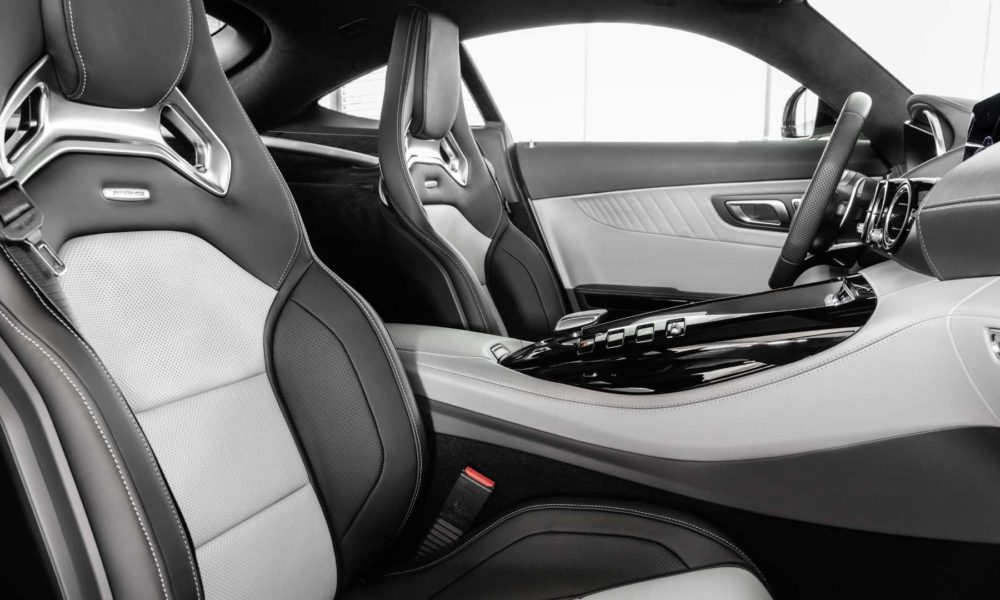 2019-Mercedes-AMG-GT-Interior-designo-diamond-white_2