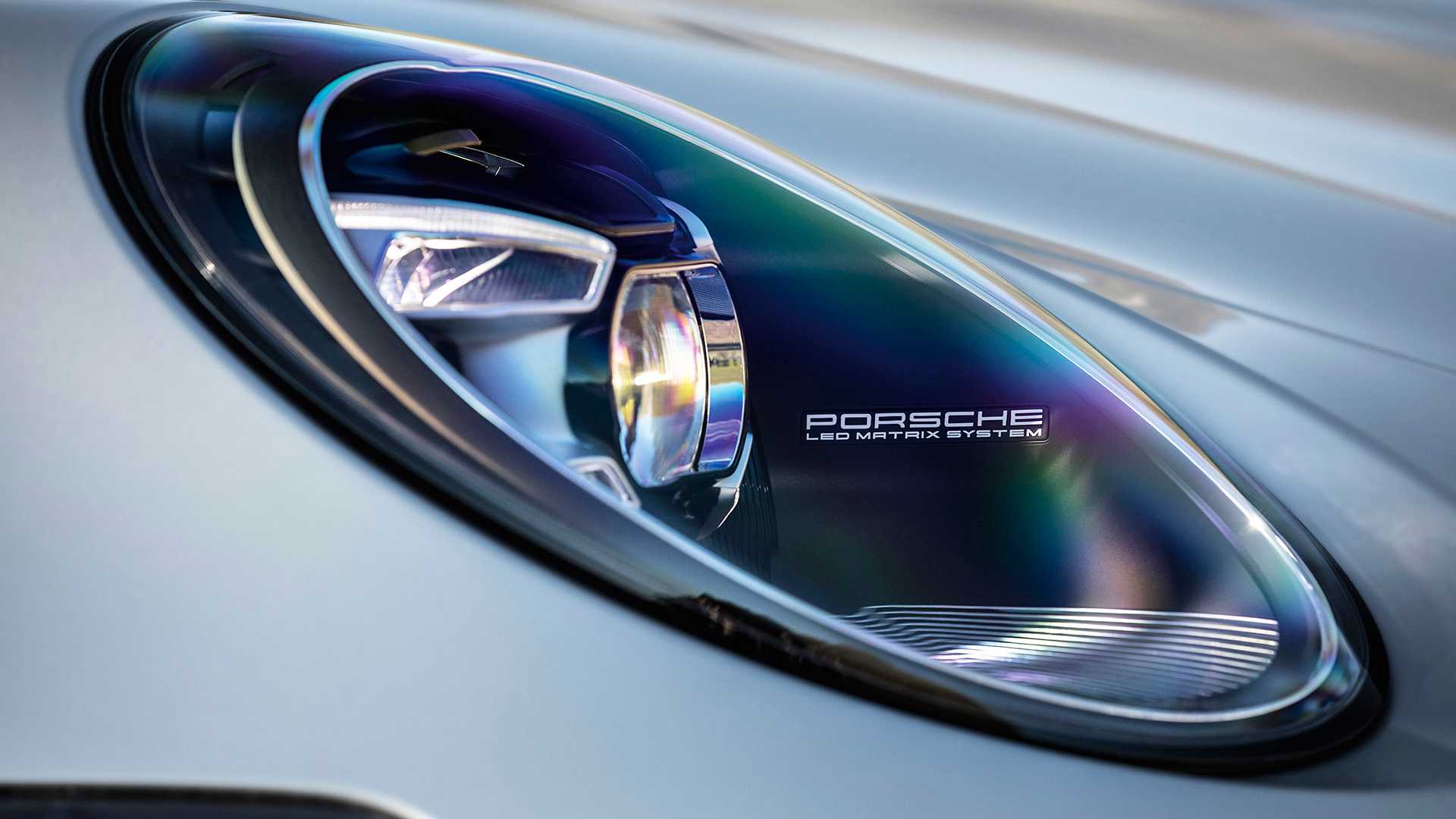 2019-Porsche-911-Carrera-4S-992-LED-Matrix