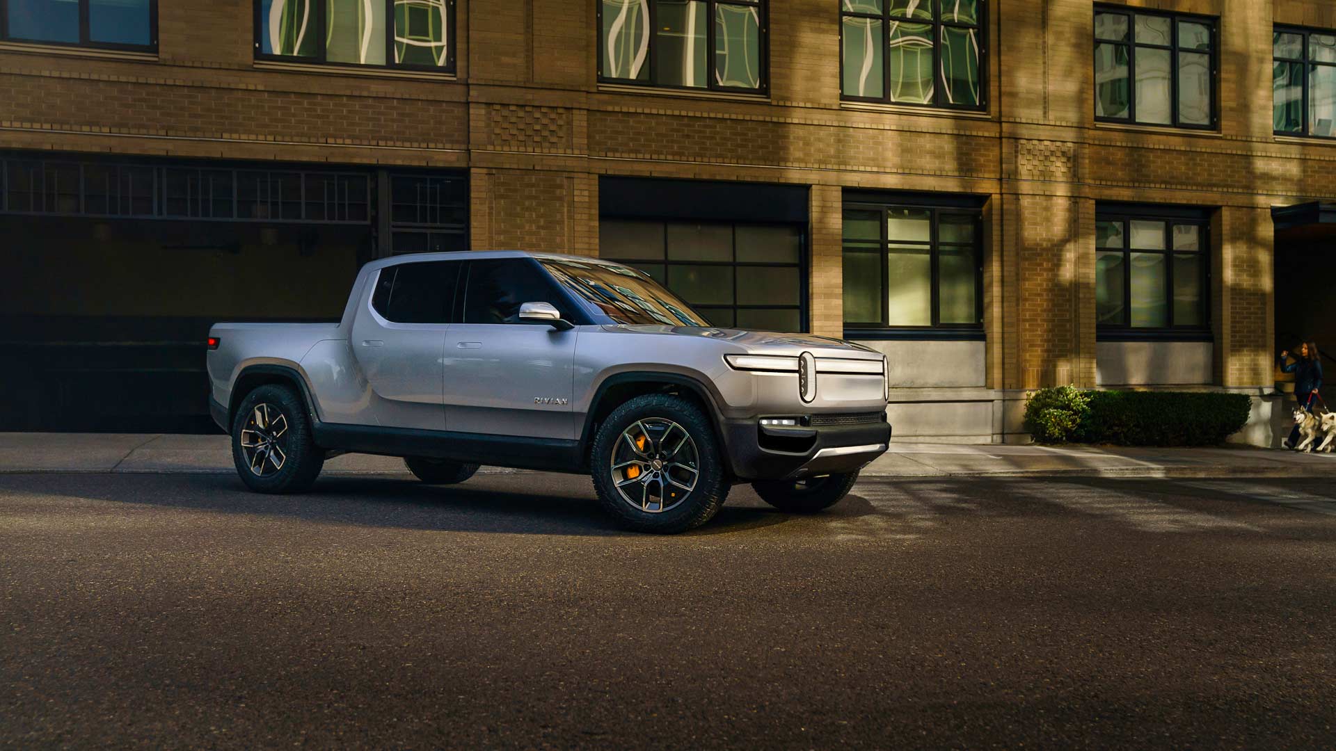 Rivian R1T all-electric pick-up truck_2
