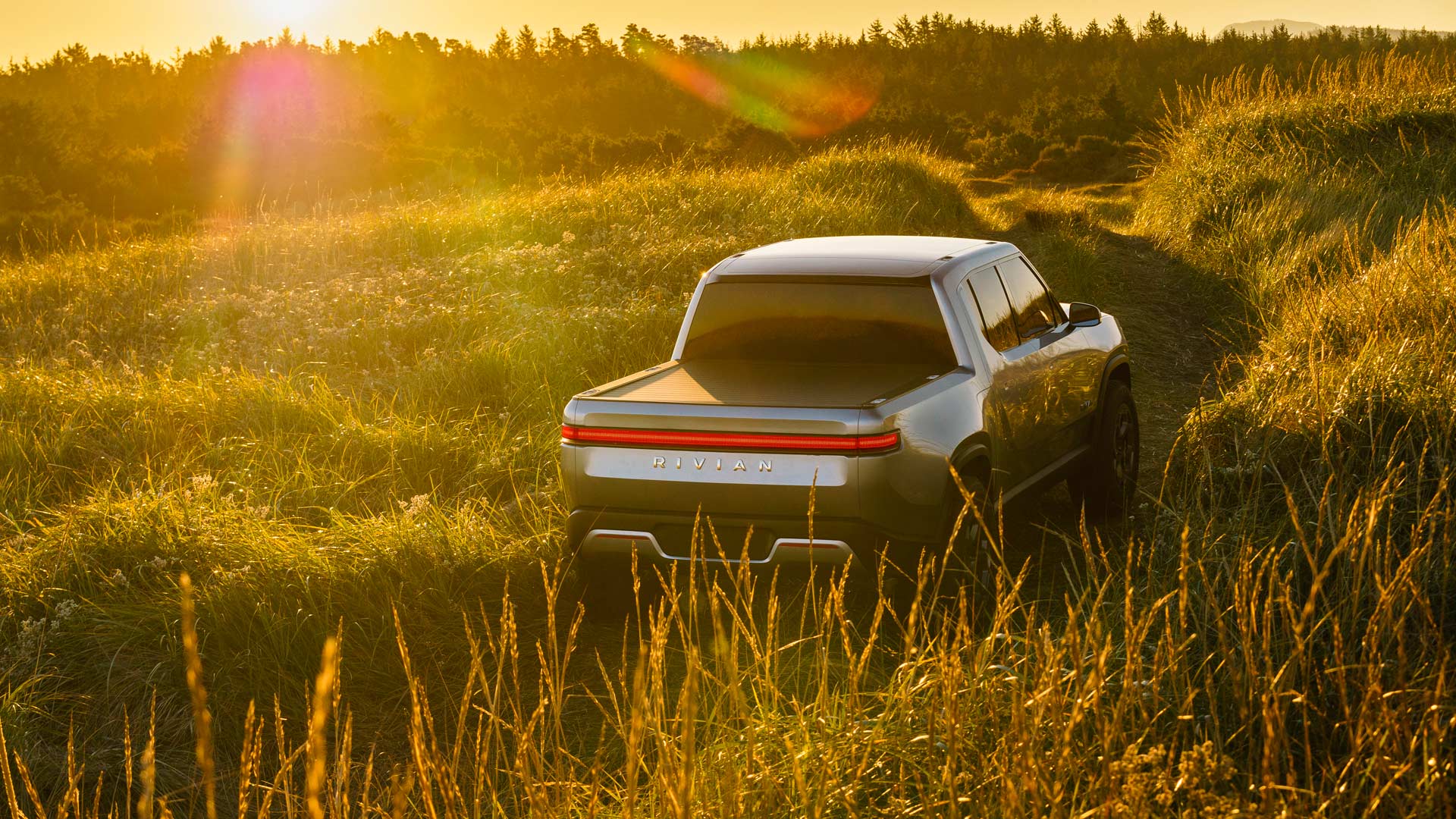 Rivian R1T all-electric pick-up truck_6