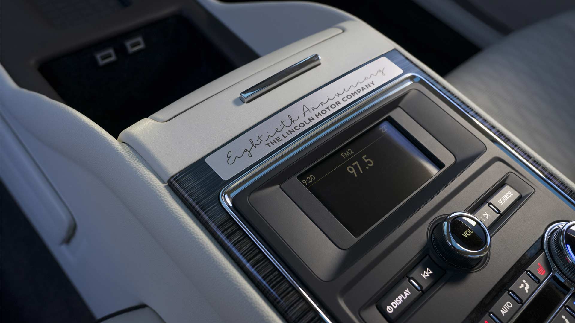 80th-Anniversary-Coach-Door-Lincoln-Continental-interior_4
