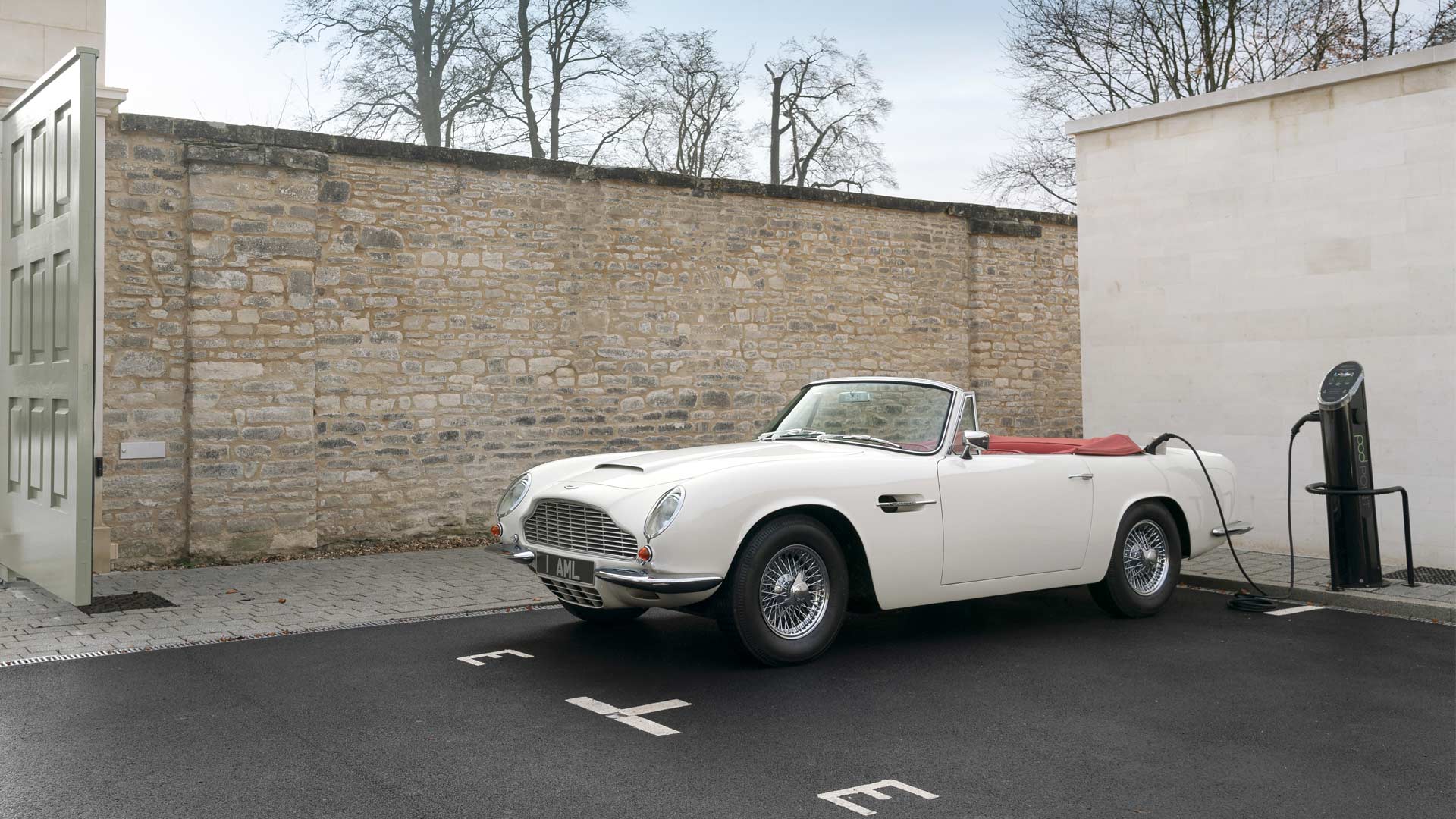 Aston-Martin-1970 DB6 MkII Volante-EV-Conversion
