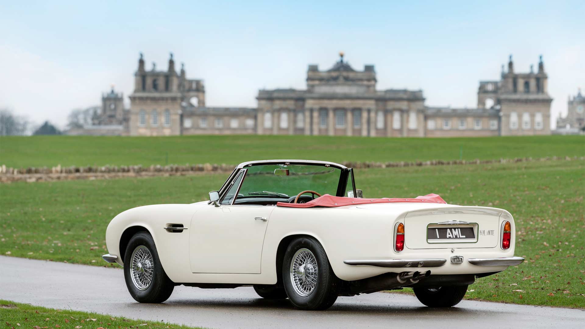 Aston-Martin-1970 DB6 MkII Volante-EV-Conversion_6