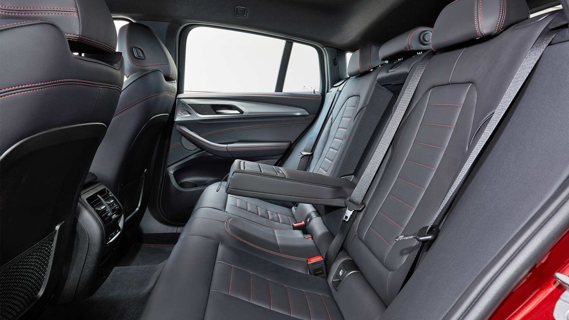 2018 BMW X4 (G02) M40d Interior_4