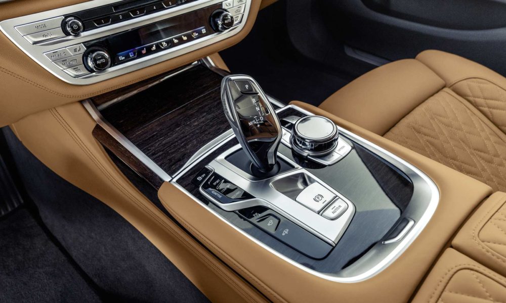 2020-BMW-7-Series-Interior_3