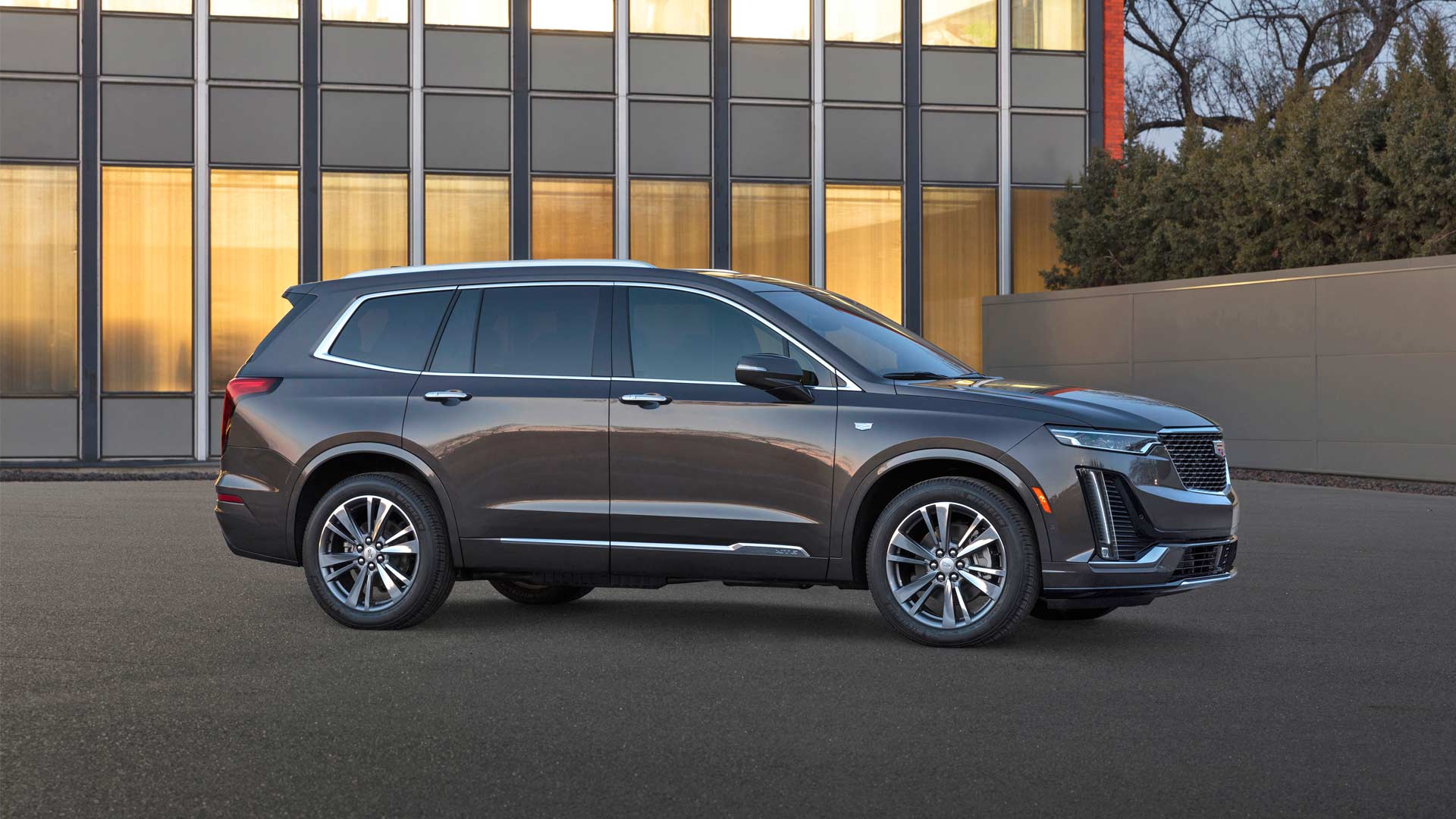 2020-Cadillac-XT6-Luxury_3
