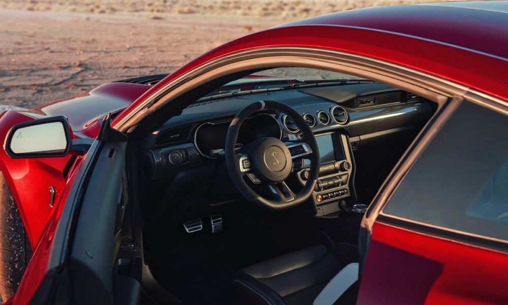2020-Shelby-GT500-Interior