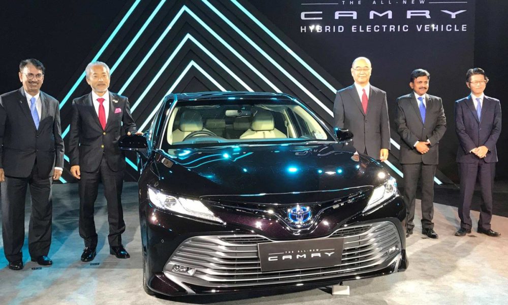8th-generation-Toyota-Camry-Hybrid-launch-India-2019