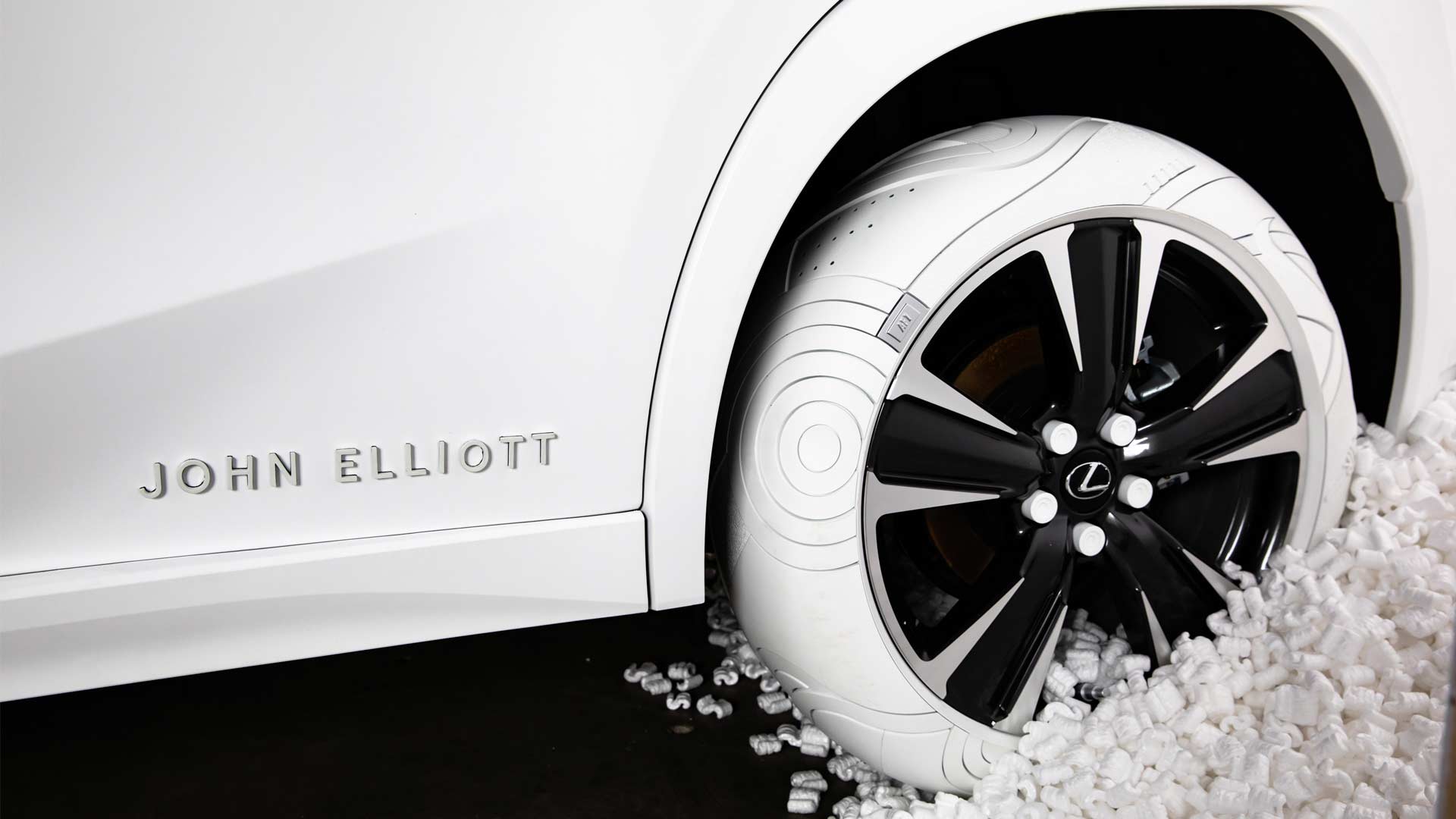 2019-Lexus-UX-Sole-of-the-UX-John-Elliott-Nike-AF1-shoe-inspired-tires_2