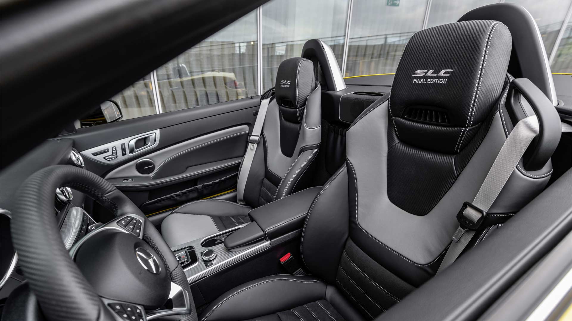 Mercedes-AMG-SLC-Final-Edition-Interior_2