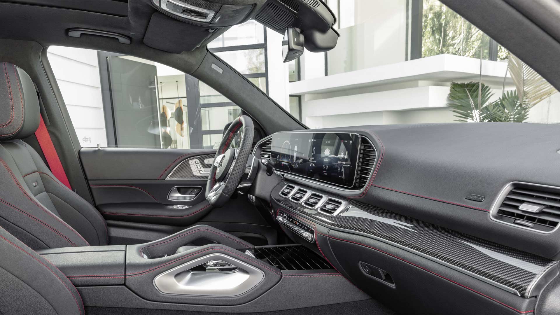 2019-Mercedes-AMG-GLE-53-4MATIC+-Interior_3