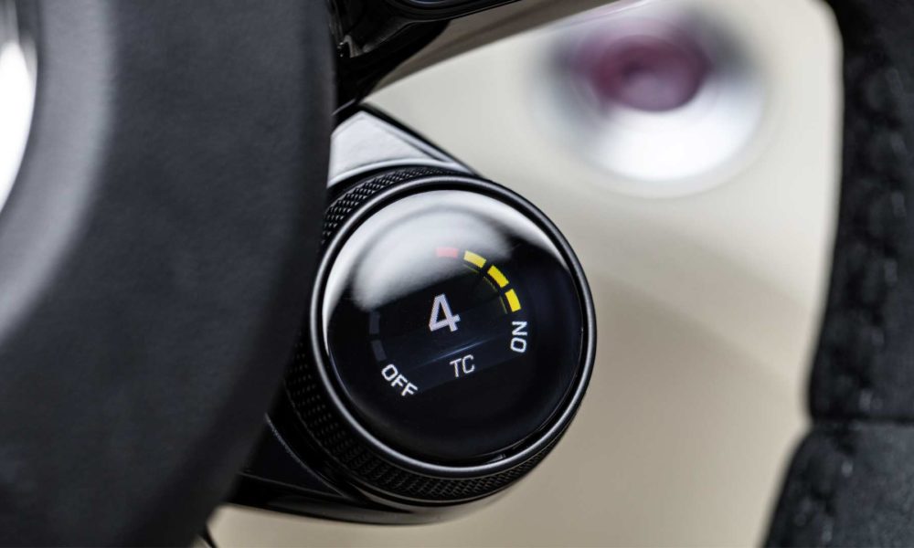 2019-Mercedes-AMG-GT-R-Roadster-Interior-TC-toggle