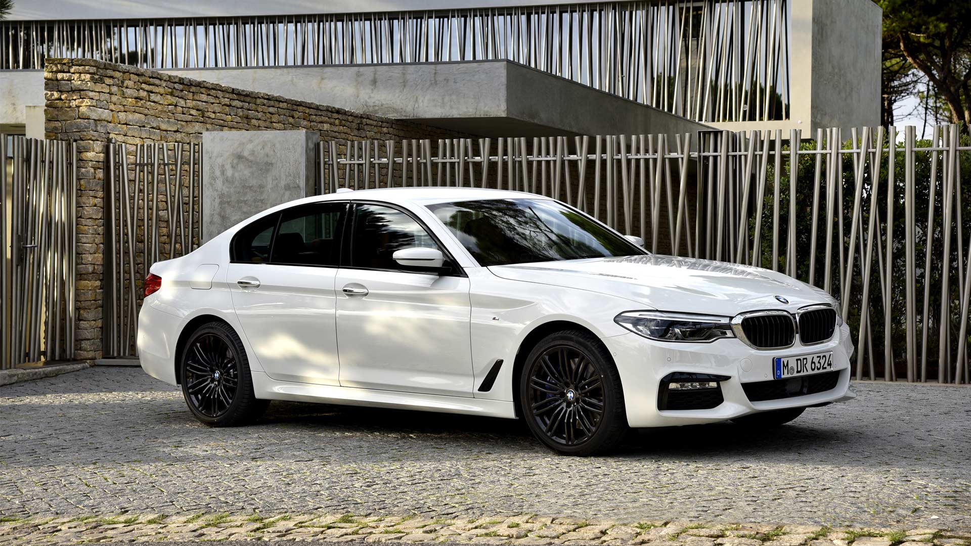 7th-generation-BMW-5-Series-M-Sport
