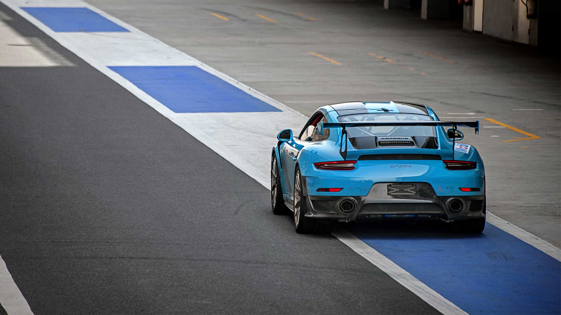 Porsche-911-GT2-RS-Buddh-International-Circuit-lap-record_3