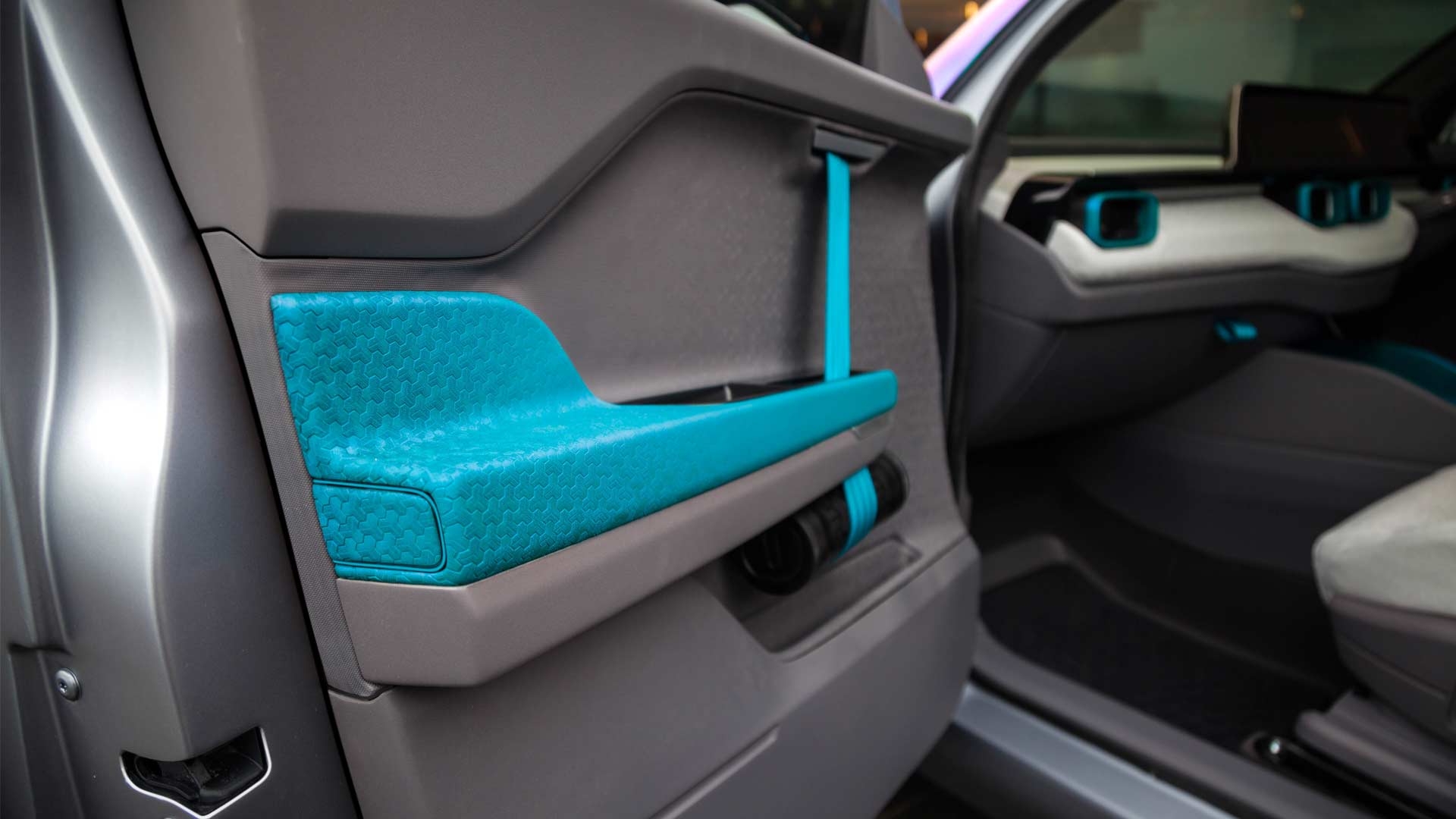 Tata-H2X-Concept-door