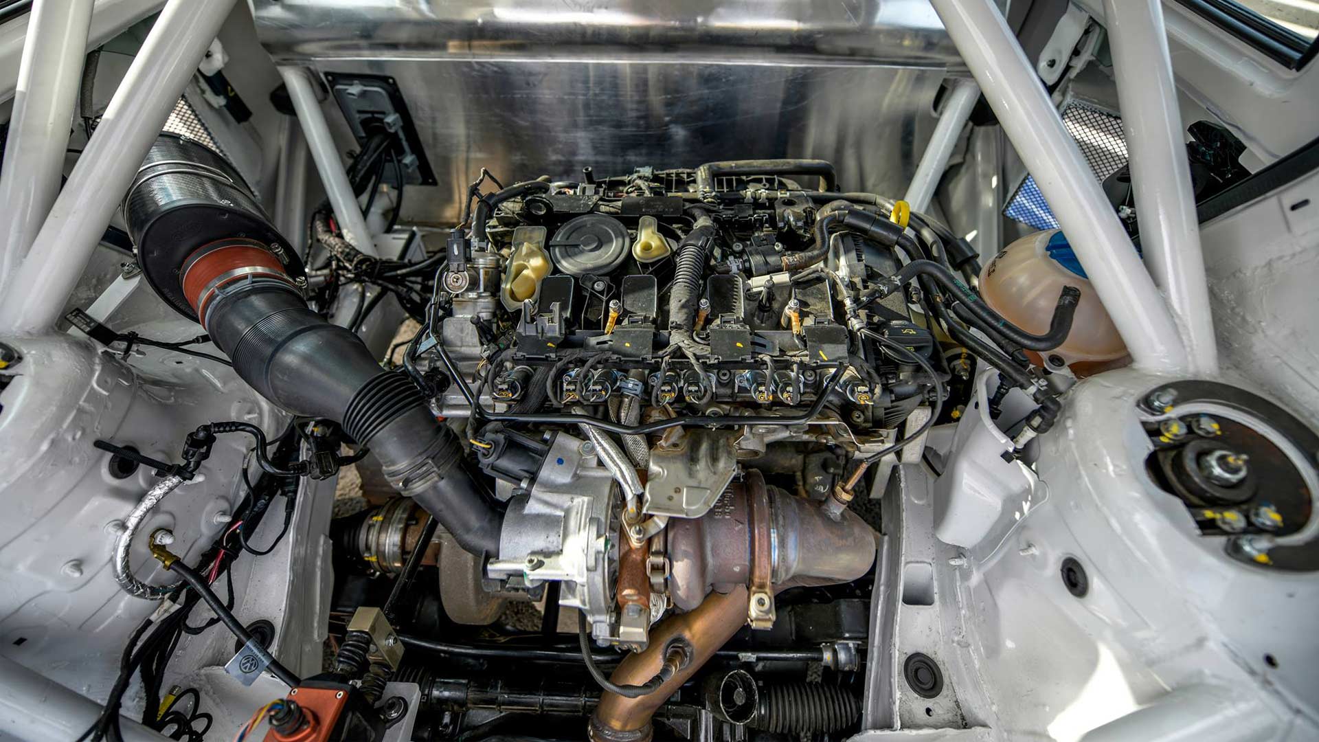 Volkswagen-Motorsport-Polo-RX-2019-engine_2