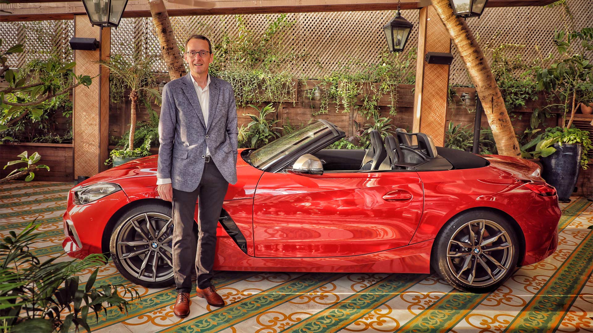 2019-BMW-Z4-with-Hans-Christian-Baertels,-President-(act.),-BMW-Group-India