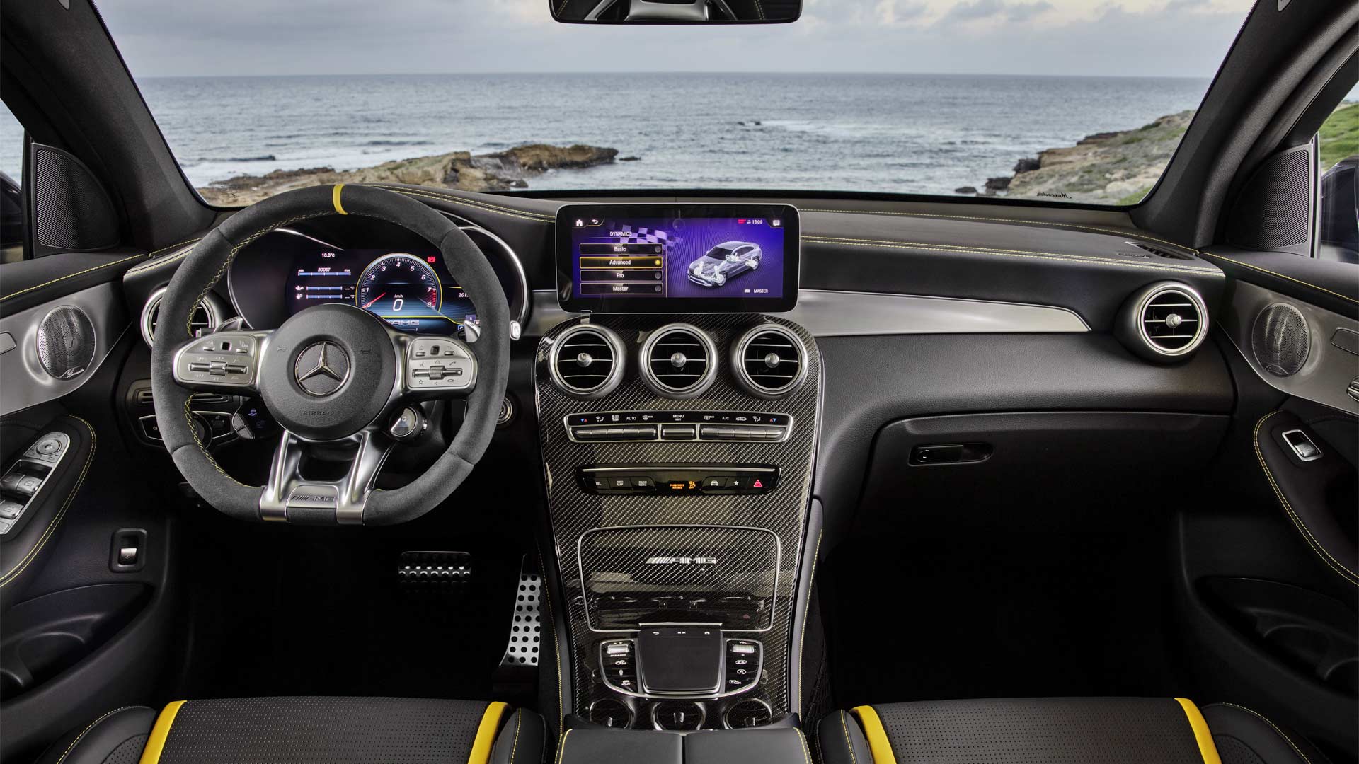 2020-Mercedes-AMG-GLC-63-S-4Matic+-Coupe-Interior