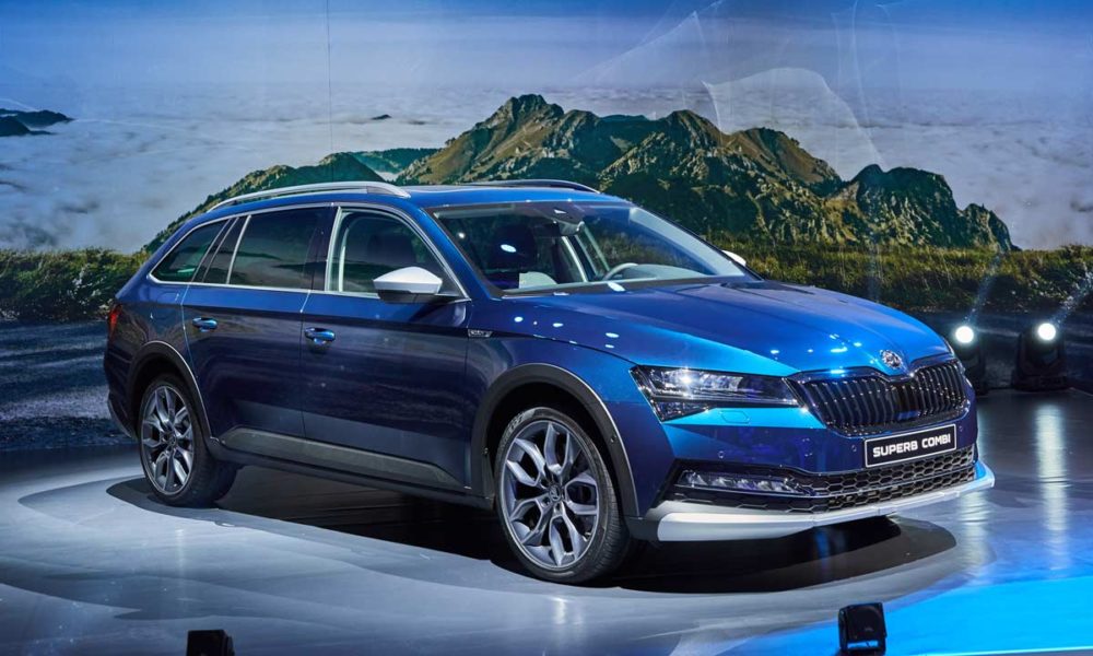 2020-Skoda-Superb-Scout