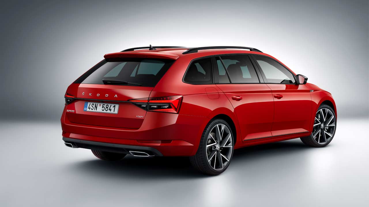 2020-Skoda-Superb-Sportline-Estate_2
