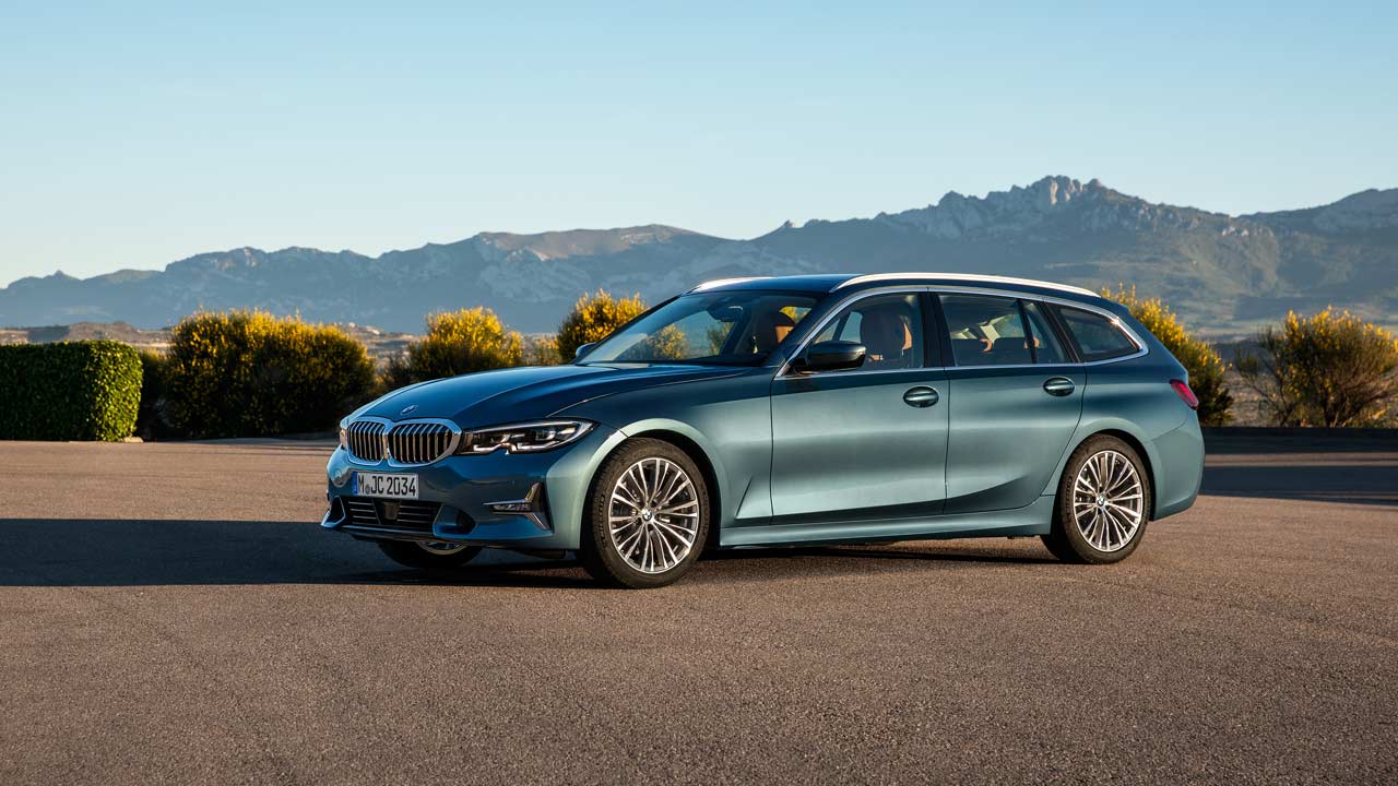 2020-BMW-3-Series-Touring-Luxury-Line_2