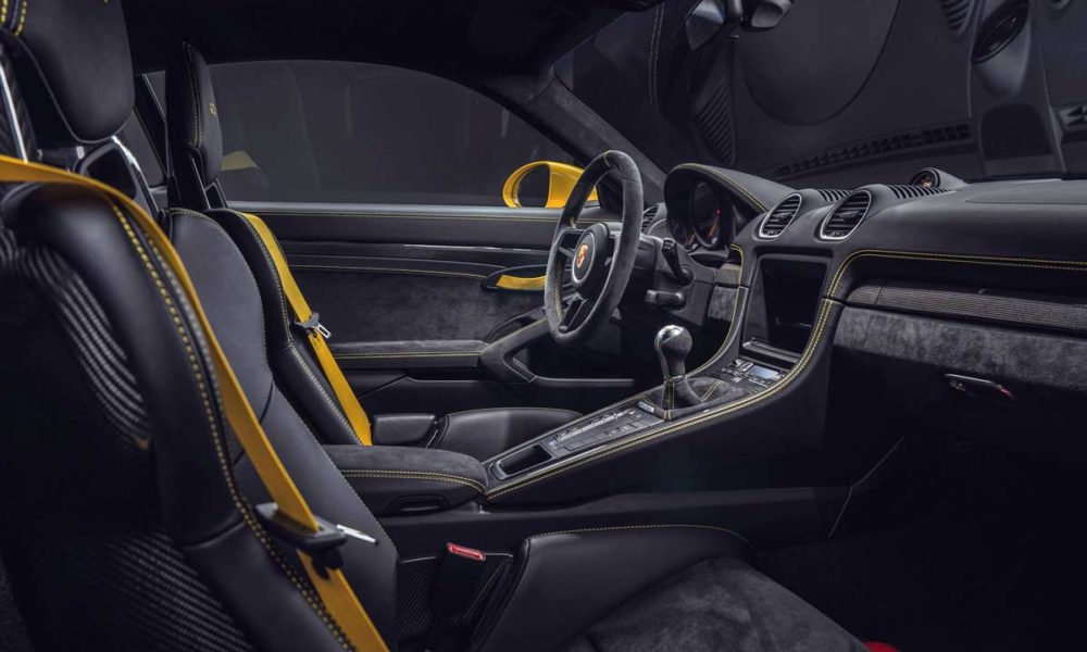 2020-Porsche-718-Cayman-GT4-Interior