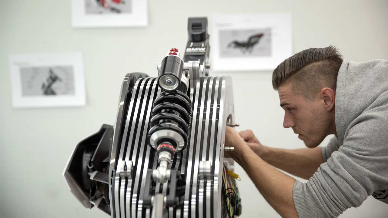 BMW-Motorrad-Vision-DC-Roadster - Making Process_2