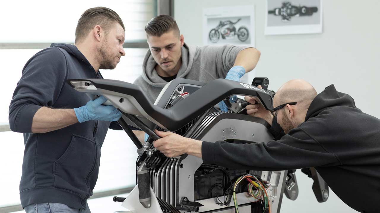 BMW-Motorrad-Vision-DC-Roadster - Making Process_4