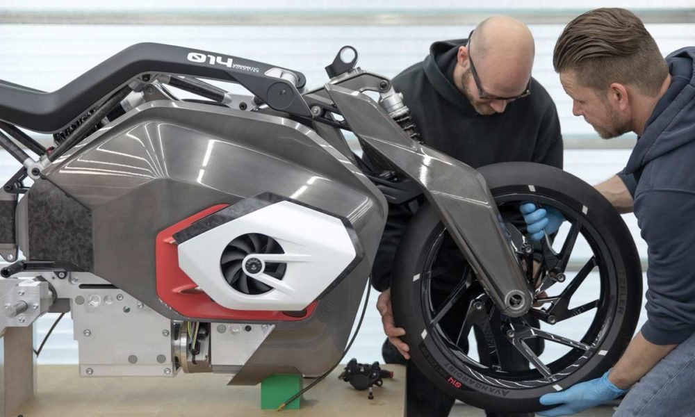 BMW-Motorrad-Vision-DC-Roadster - Making Process_5