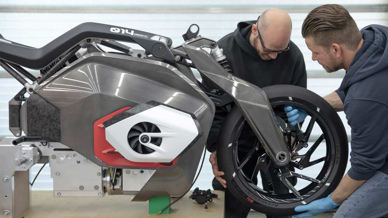 BMW-Motorrad-Vision-DC-Roadster - Making Process_5