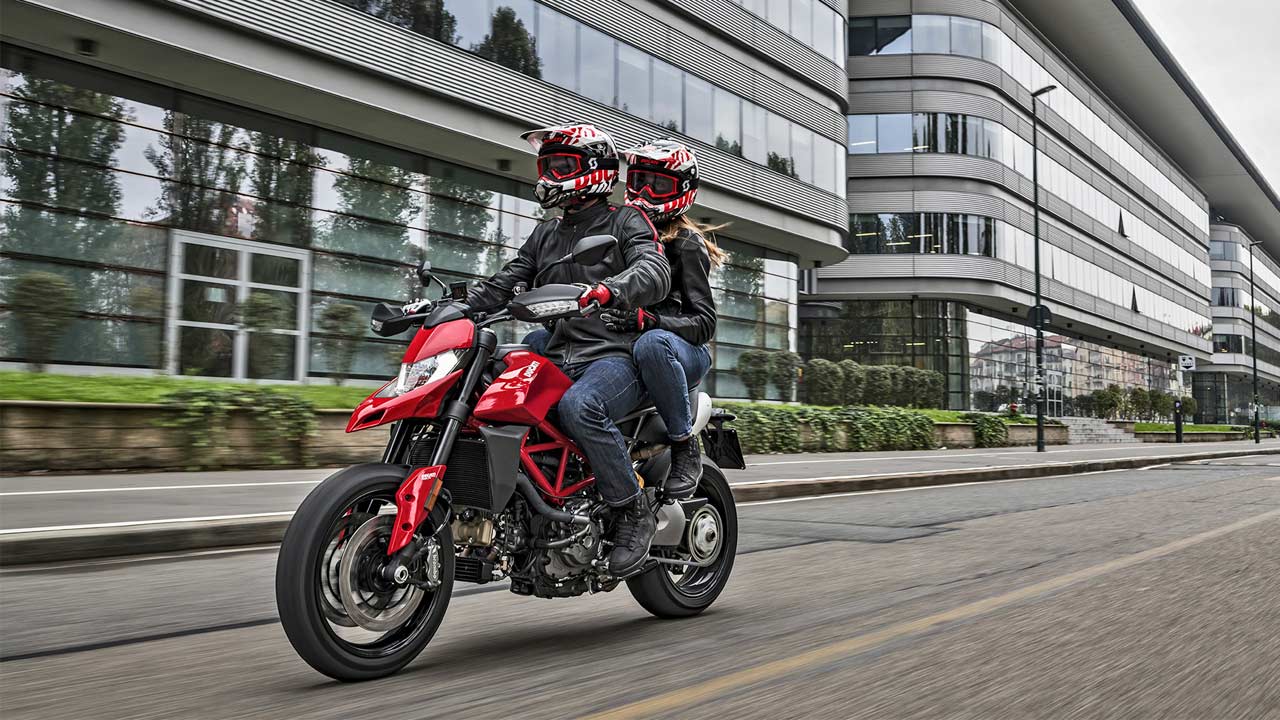 MY19-Ducati-Hypermotard-950