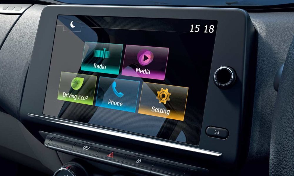 Renault-Triber-Interior-Touchscreen-Infotainment