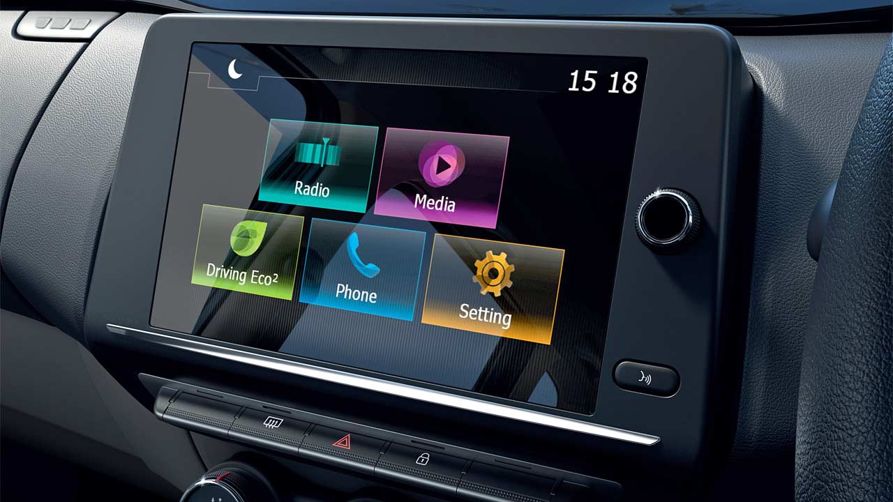 Renault-Triber-Interior-Touchscreen-Infotainment