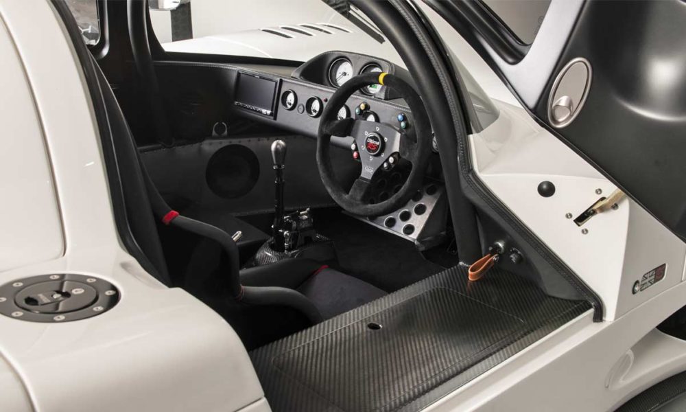 Ultima-Sports-RS-Interior_2