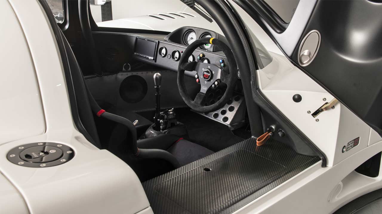 Ultima-Sports-RS-Interior_2