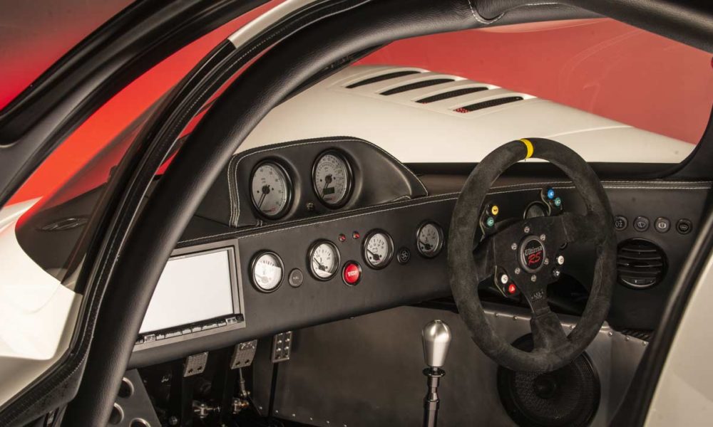 Ultima-Sports-RS-Interior_3