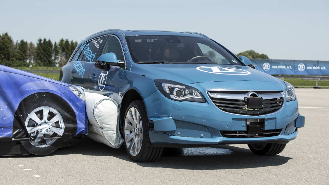 ZF-Pre-crash-External-Side-Airbag_2