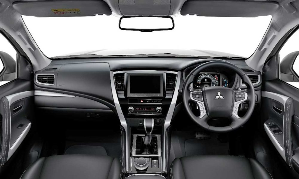 2019-New-Mitsubishi-Pajero-Sport-facelift-Interior