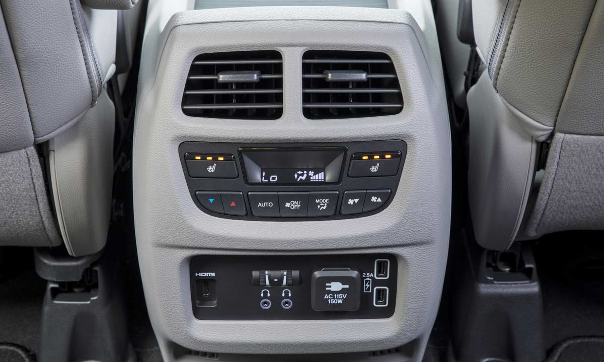2020-Honda-Pilot-Interior-rear-AC-vents-and-controls