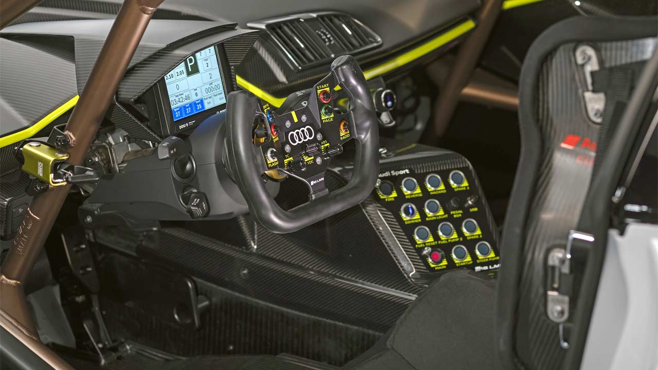 Audi-R8-LMS-GT2-Interior