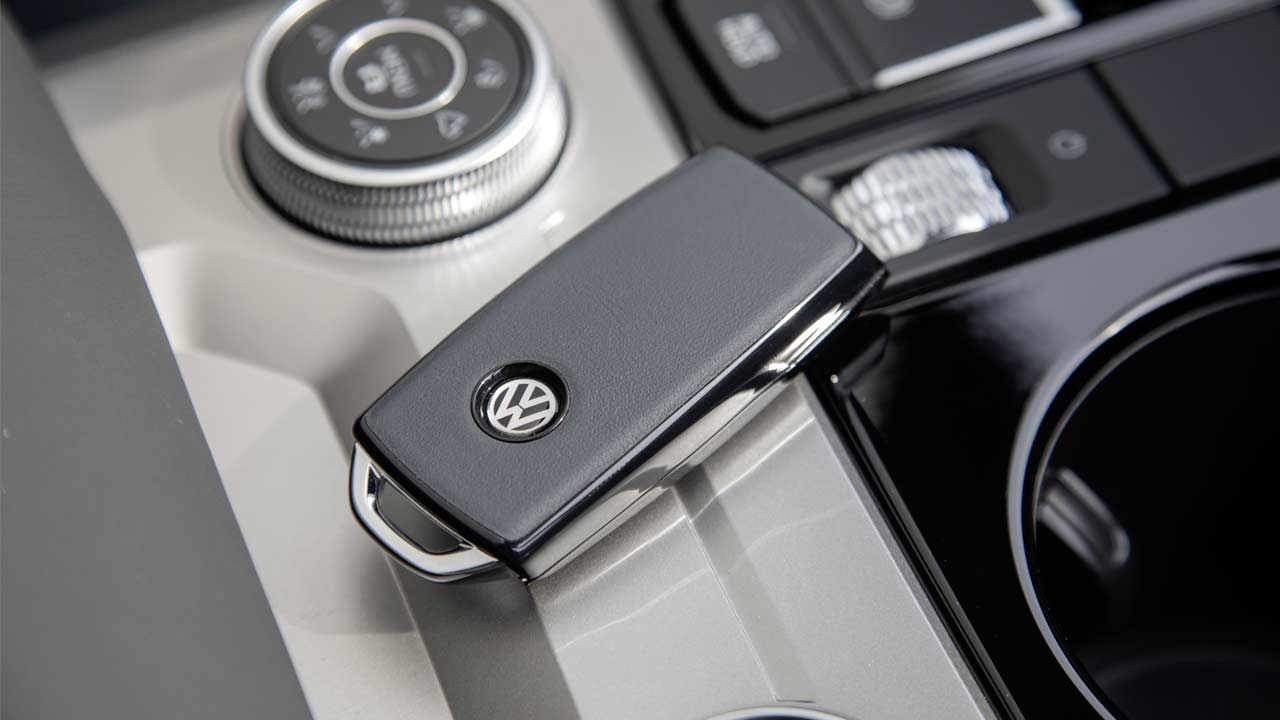Volkswagen-Touareg-ONE-Million-key-fob