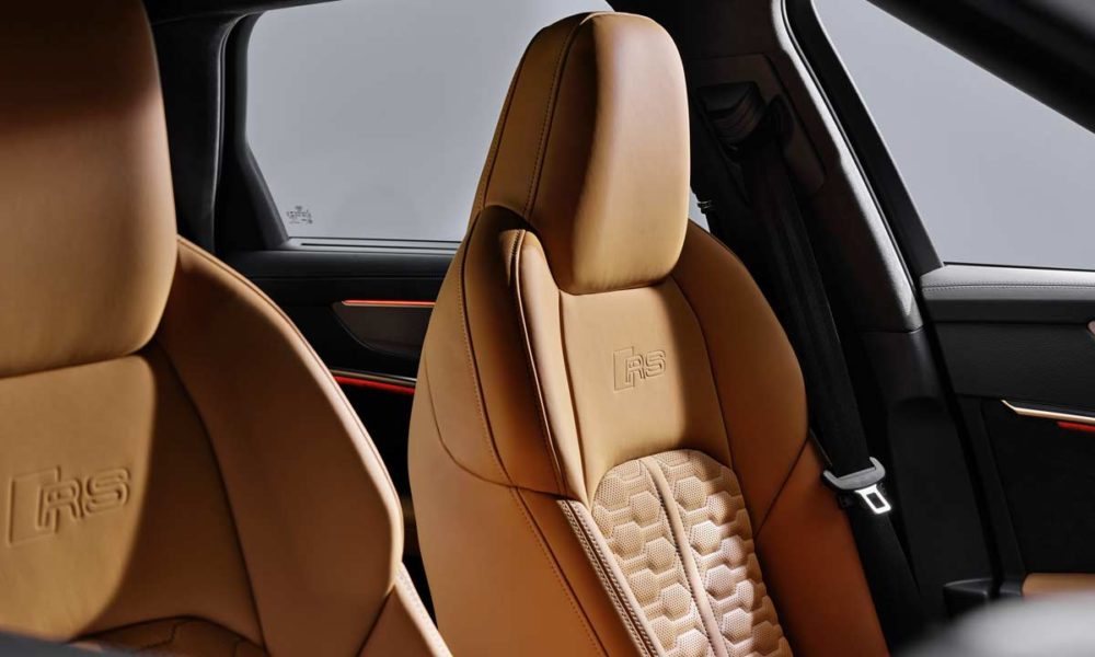 2020-Audi-RS6-Avant-interior-front-seats