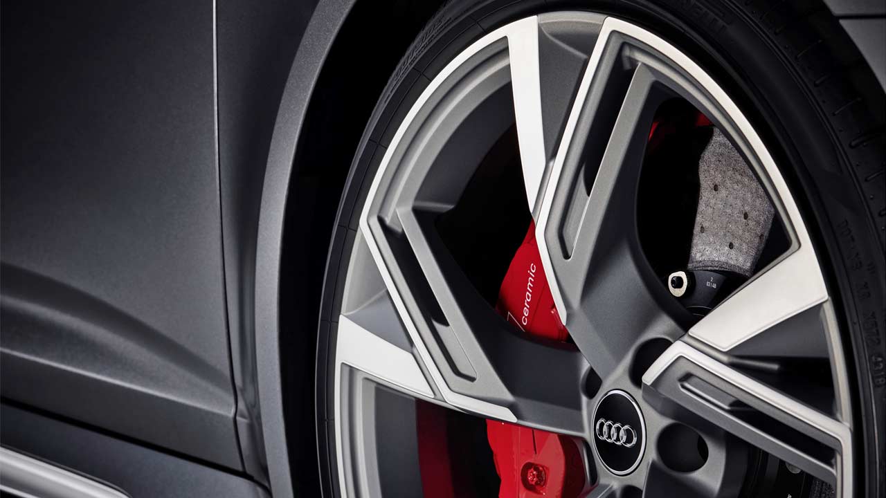 2020-Audi-RS6-Avant-wheel-spokes