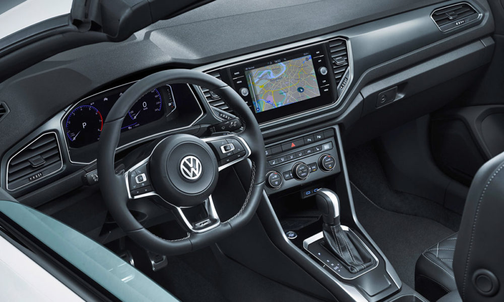2020 Volkswagen T-Roc Cabriolet Interior_2