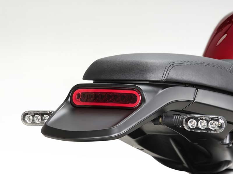 Benelli-Leoncino-500-taillamp