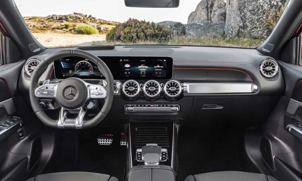 Mercedes-AMG GLB 35 4Matic_interior